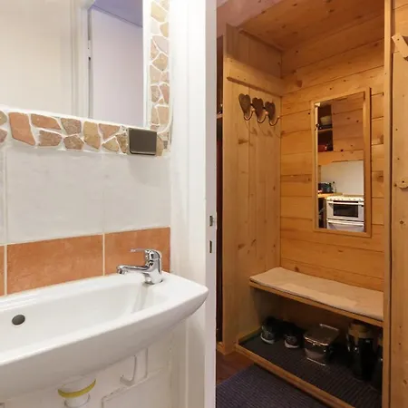 Champaign Powder Apartment