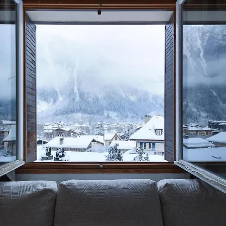 Champaign Powder Apartment